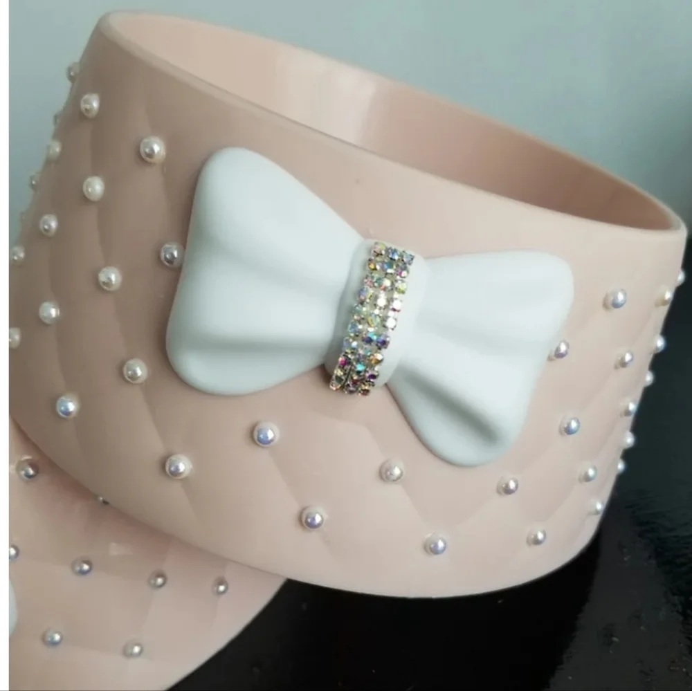 Pink bling pearl pet bowls